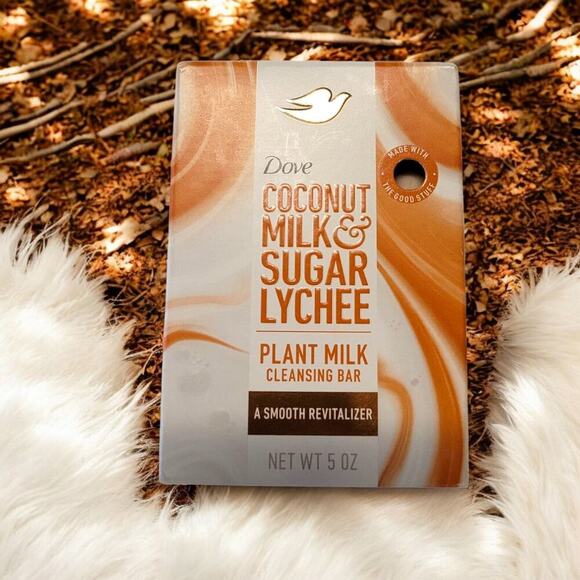 Dove Beauty Plant Based Bar Soap Coconut Milk & Sugar Lychee 5 oz NEW - Picture 1 of 7